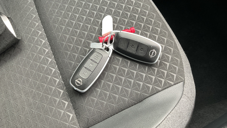 Nissan Juke 1.6 Hybrid N-Connecta 5dr Auto Hybrid Hatchback